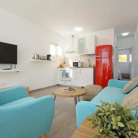 Red Volcano Apartment, Free Access To The Fariones Sports Center Апартаменти