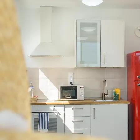 Апартаменти Red Volcano Apartment, Free Access To The Fariones Sports Center Пуерто-дель-Кармен