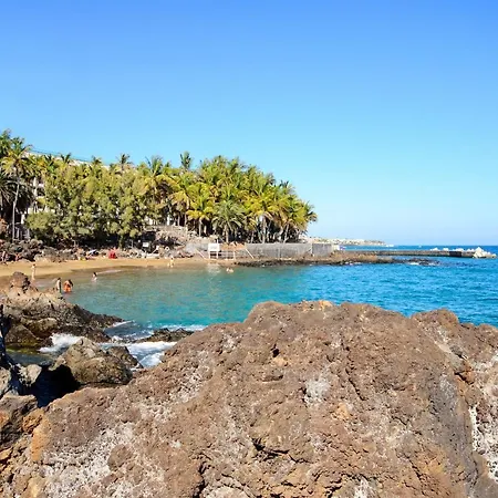 Apartamento Red Volcano Apartment, Free Access To The Fariones Sports Center Puerto del Carmen (Lanzarote)