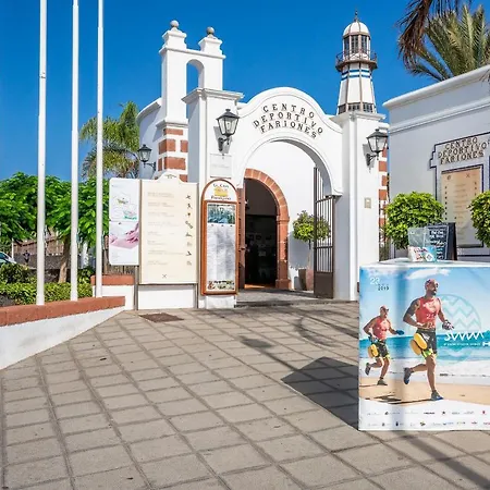 Апартаменти Red Volcano Apartment, Free Access To The Fariones Sports Center *